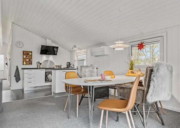 Stunning In With Sauna Casa de Férias Hemmet