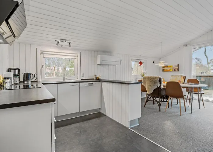 Stunning In With Sauna 度假居 Hemmet